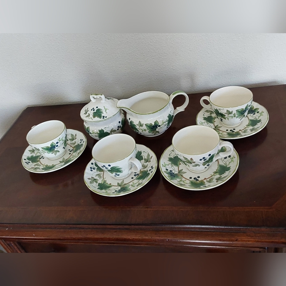 MIKASA‎ CHELSEA  VINE VINTAGE TEA SET 4  PLACE SETTING SERVING